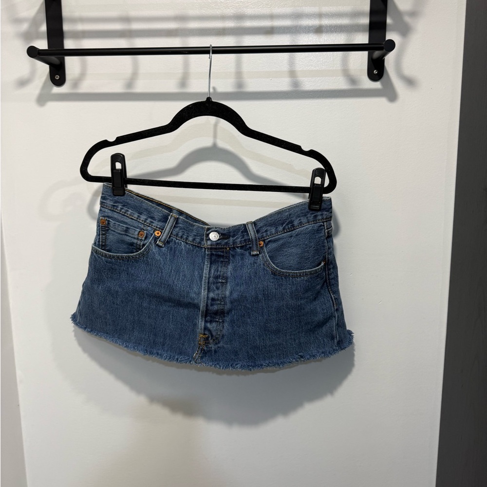 Levi’s Super Cheeky Mini Skirt
